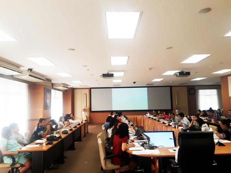 4. ประชุมเพื่อปรึกษาหารือเรื่องการเขียนรายงาน บทที่ 5 สรุปและอภิปรายผล วันที่ 18 กุมภาพันธ์ 2559 ณ ห้องประชุมสภามหาวิทยาลัย ชั้น 8 อาคาร 14 ( อาคารเรียนรวมและอำนวยการ )